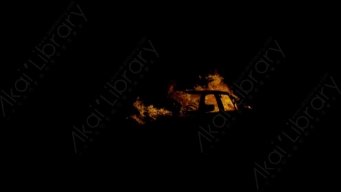 视频素材-车辆燃烧火焰Fire_Car_ThreeQuarter_120fps_05